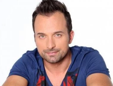 Γιώργος Λιανός: Στην παραλία με τη νέα του σύντροφο